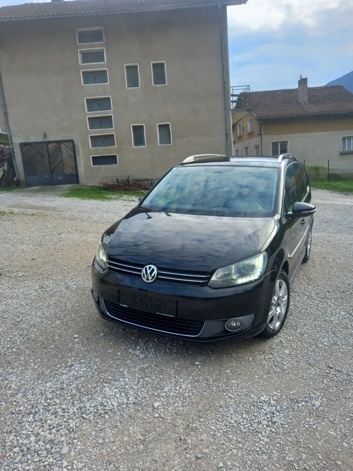 VW Touran 2.0 TDi | Mobile.bg — изображение 1
