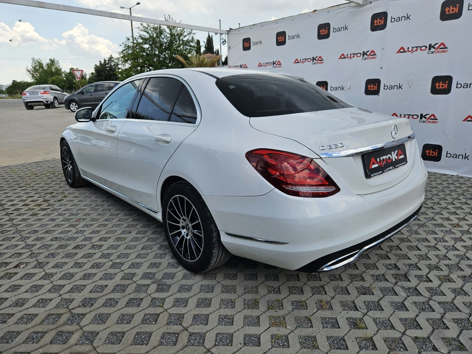 Mercedes-Benz C 220 2.2CDI-170кс= АВТОМАТ= LED= KEYLESS= NAVI - изображение 5