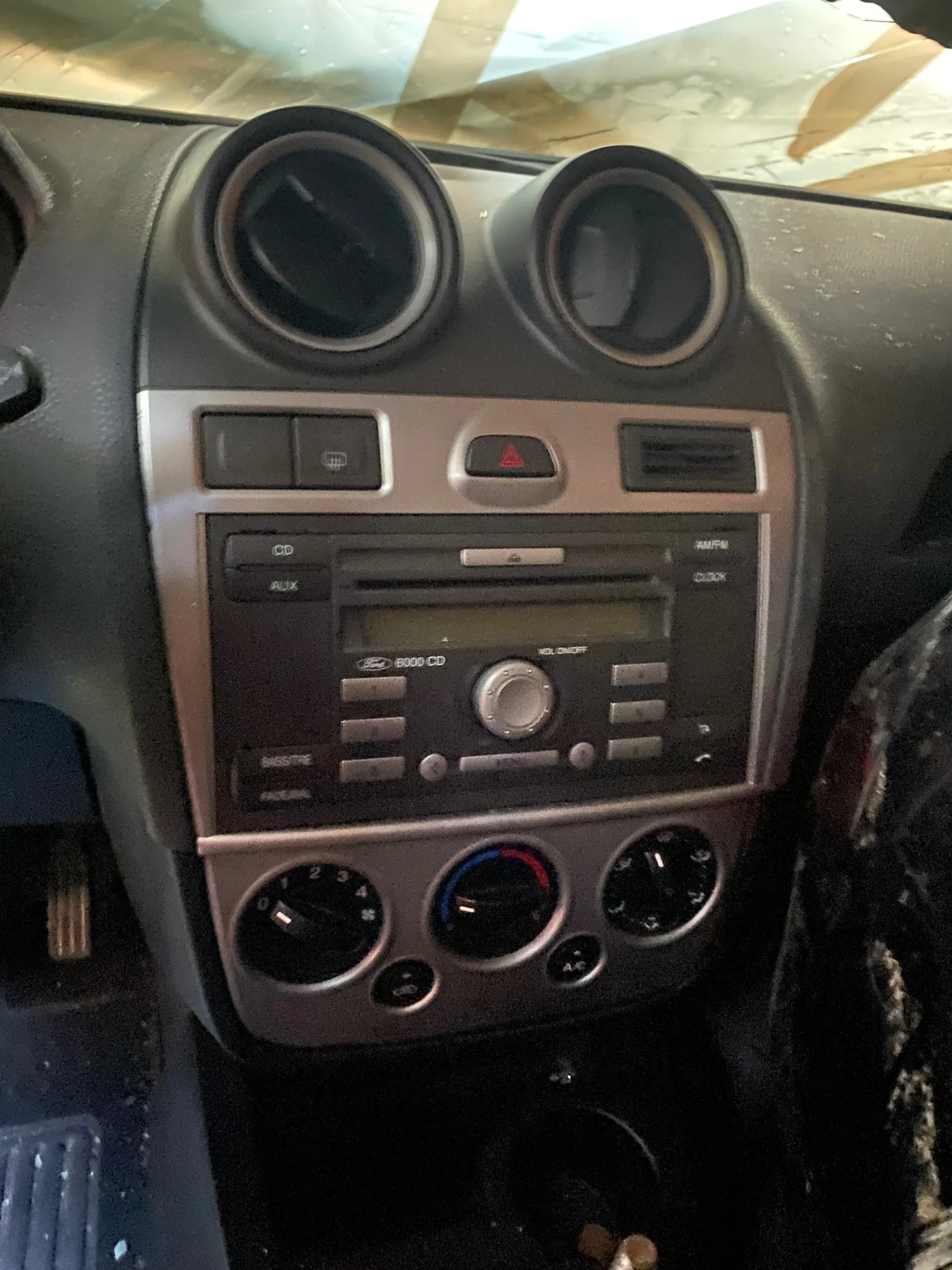 Ford Fiesta 1.3 - изображение 2