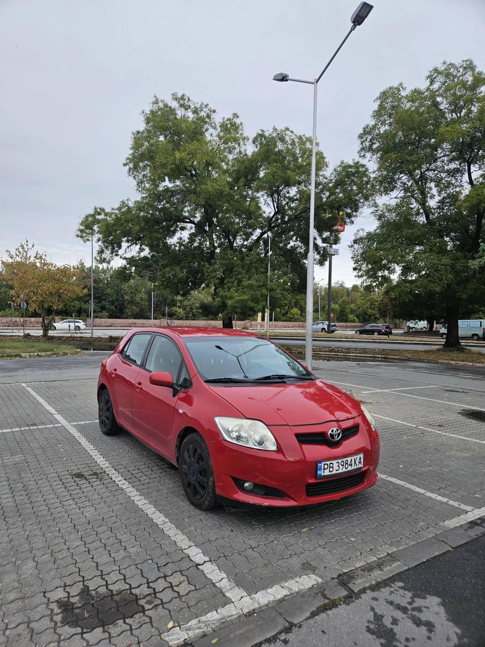 Toyota Auris  - изображение 2