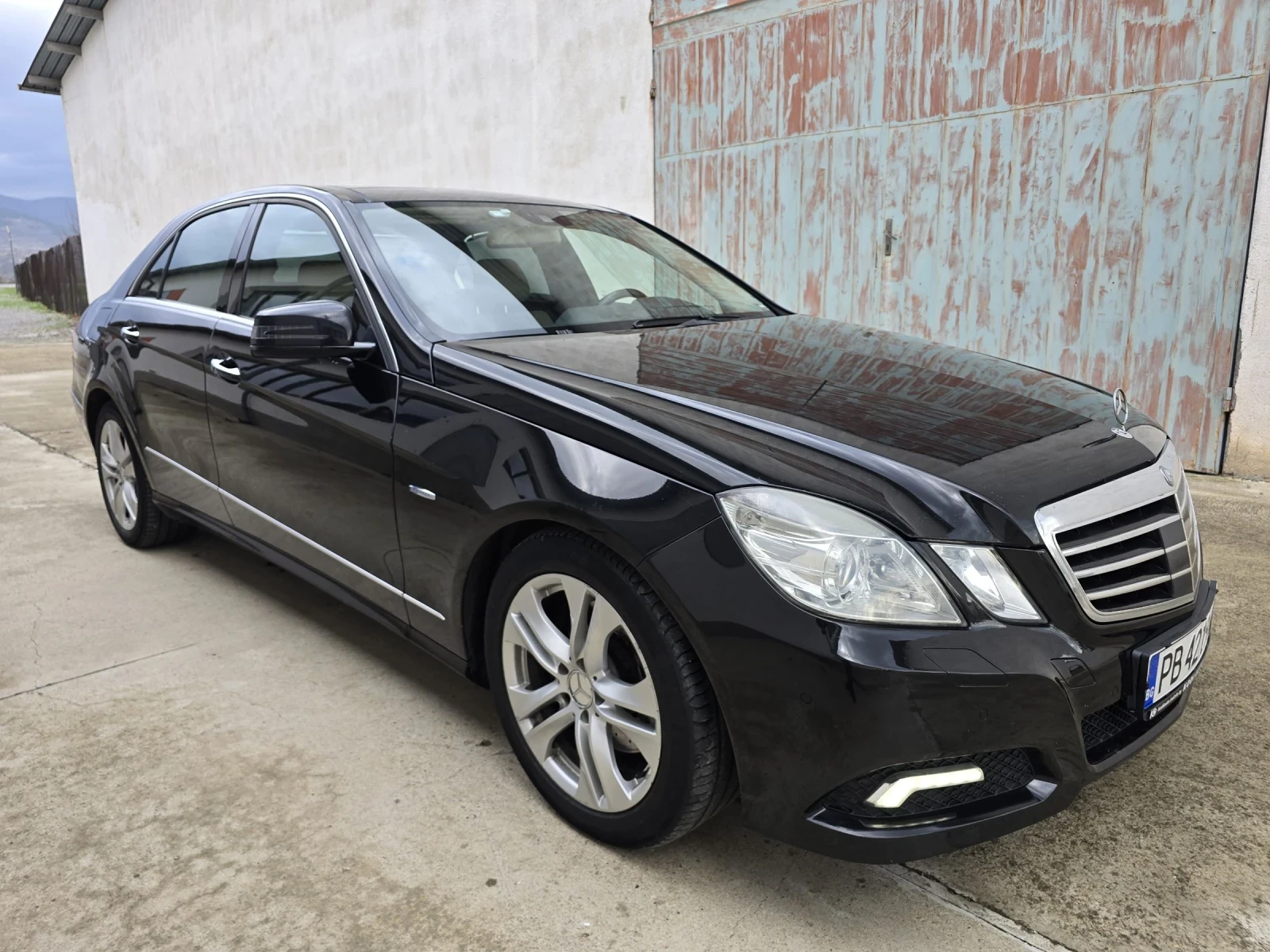 Mercedes-Benz E 350 EXECUTIVE ПАКЕТ FULL ЕКСТРИ 4 МЕСТНА КАТО НОВА - изображение 2