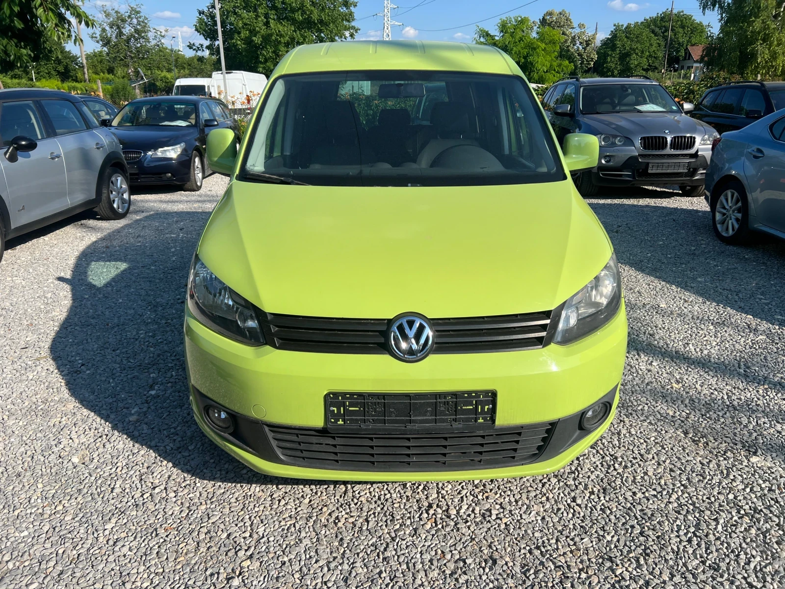 VW Caddy 1.6TDI/102 Пътнически, снимка 2 - Автомобили и джипове - 52828308