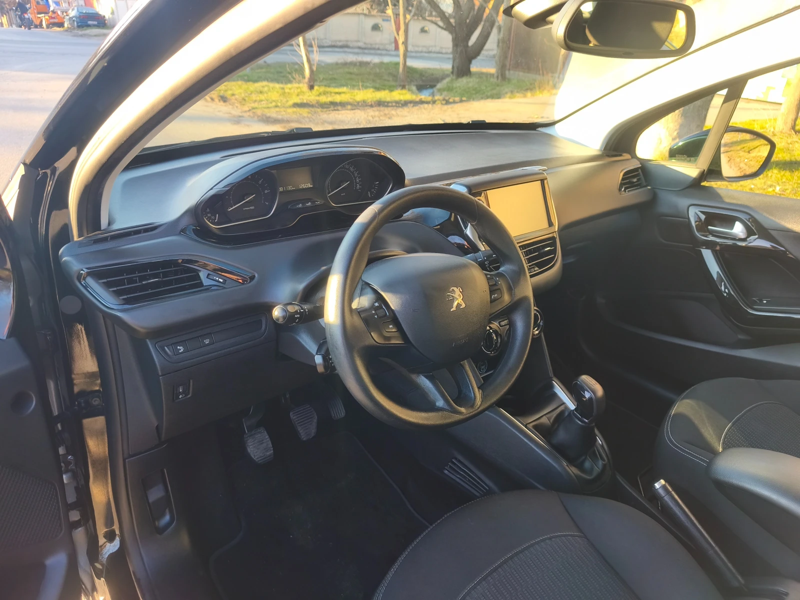 Peugeot 208 1.2i STT Euro6 | Mobile.bg � ����������� 6