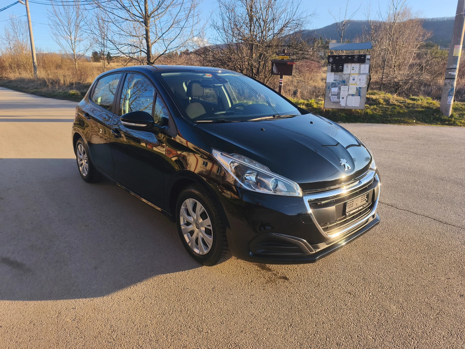 Peugeot 208 1.2i STT Euro6 | Mobile.bg � ����������� 4