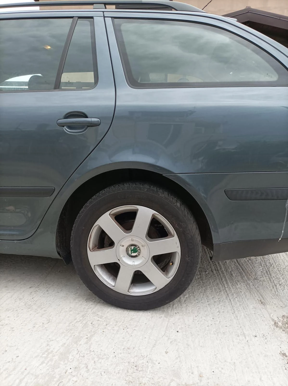 Skoda Octavia, снимка 6 - Автомобили и джипове - 54040005