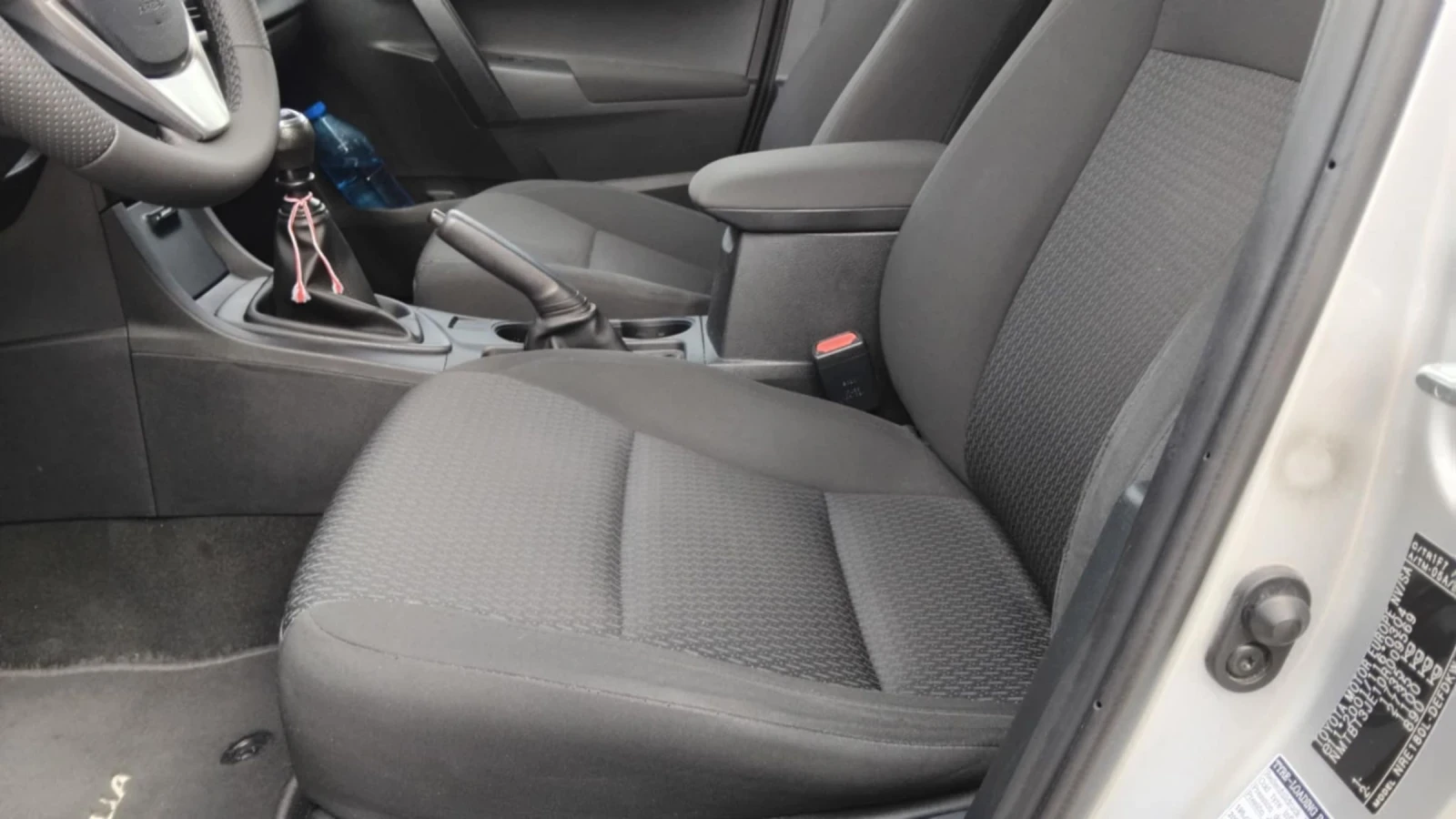 Toyota Corolla Бензин-Газ, снимка 8 - Автомобили и джипове - 54108225