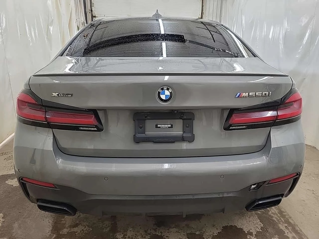 BMW 550 * M550I XDRIVE * CARFAX * ЦЕНА ДО БГ, снимка 4 - Автомобили и джипове - 54270444