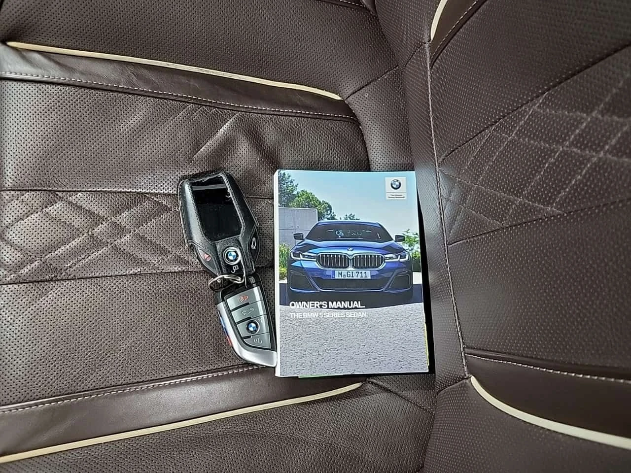 BMW 550 * M550I XDRIVE * CARFAX * ЦЕНА ДО БГ, снимка 13 - Автомобили и джипове - 54270444