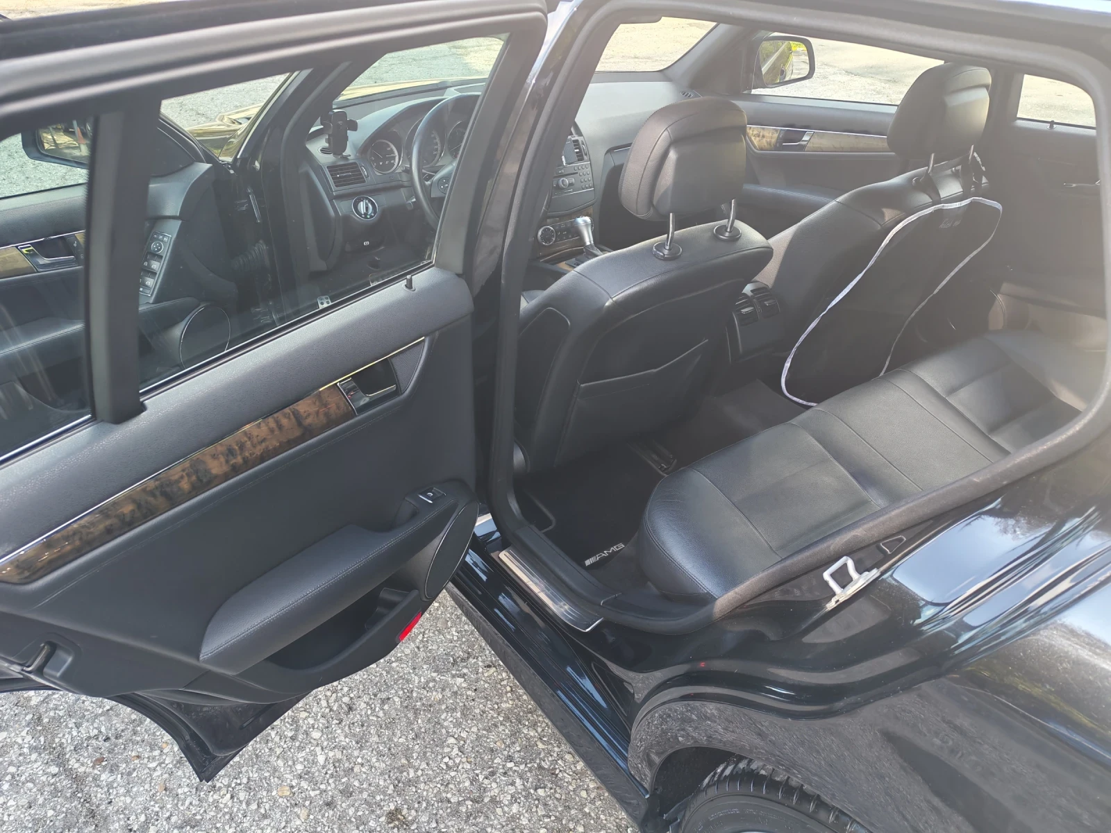 Mercedes-Benz C 320 Avantgarde 4MATIC, снимка 11 - Автомобили и джипове - 54284491