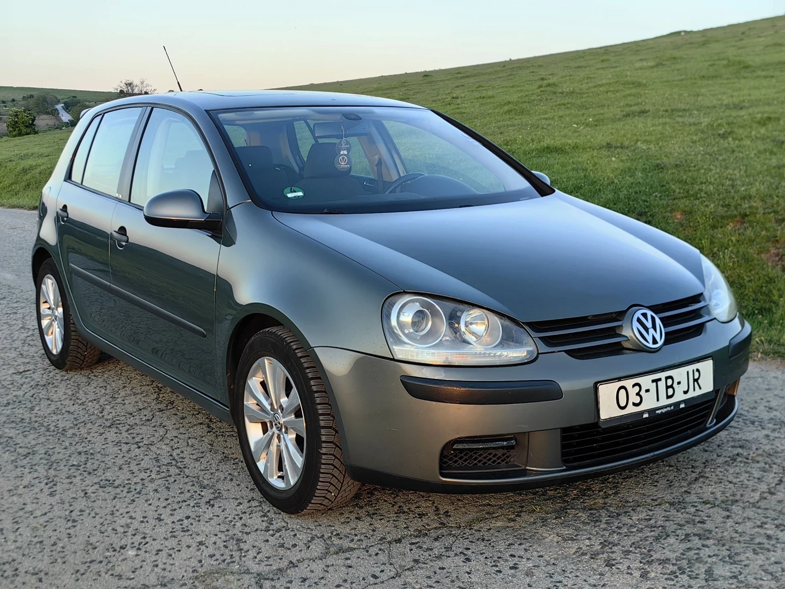 VW Golf VW GOLF V 1.9TDI 105KC., снимка 3 - Автомобили и джипове - 54446239