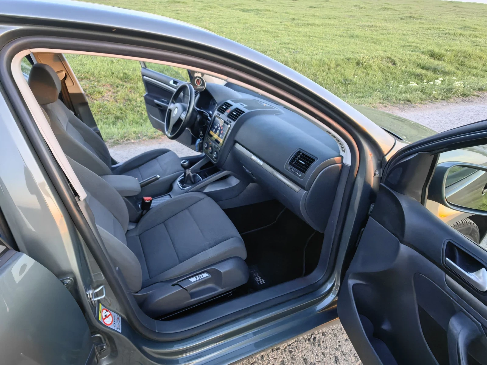 VW Golf VW GOLF V 1.9TDI 105KC., снимка 11 - Автомобили и джипове - 54446239
