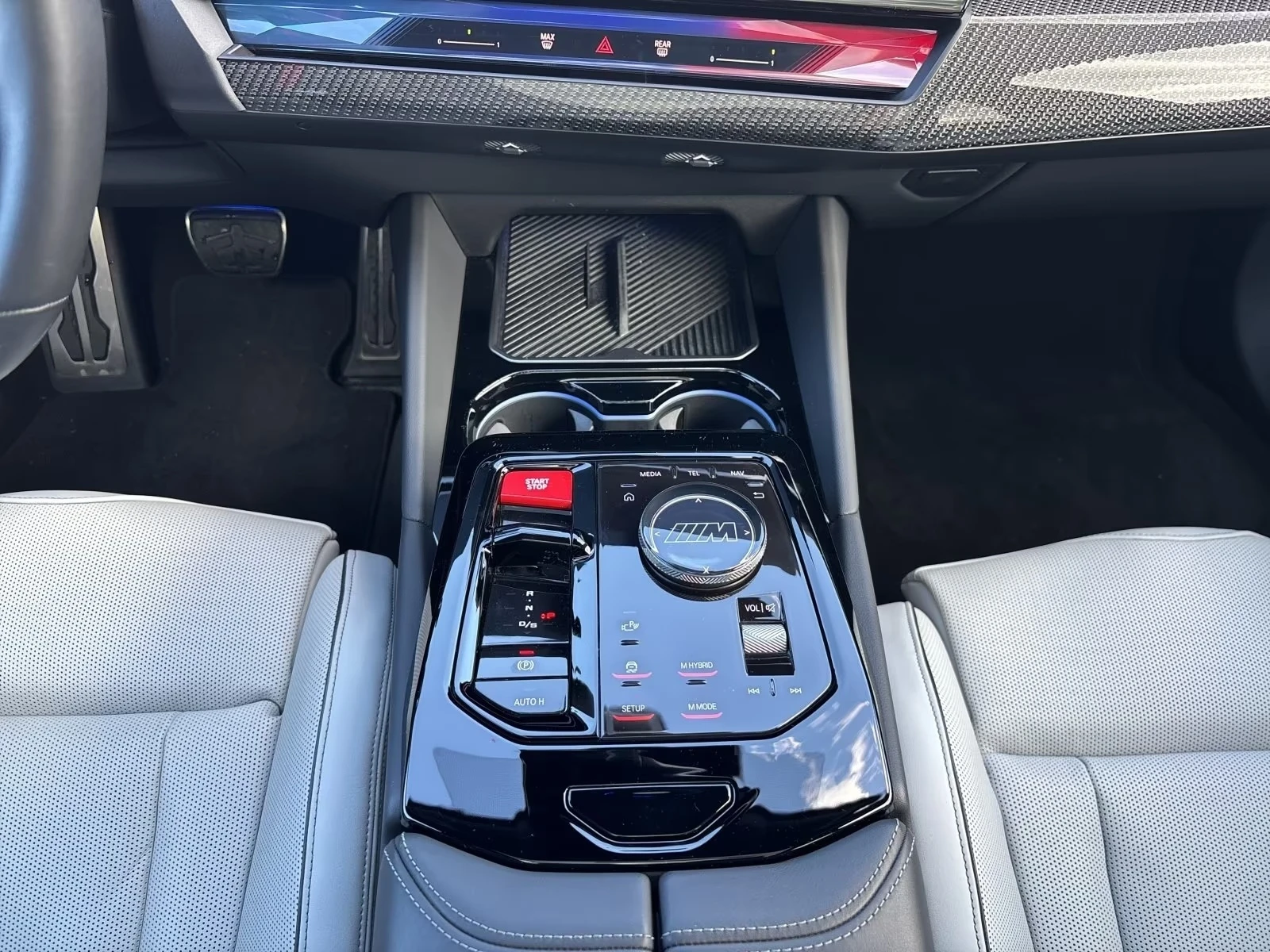 BMW M5 TOURING PLUG-IN HYBRID PANORAMA B&W HEAD-UP | Mobile.bg � ����������� 10