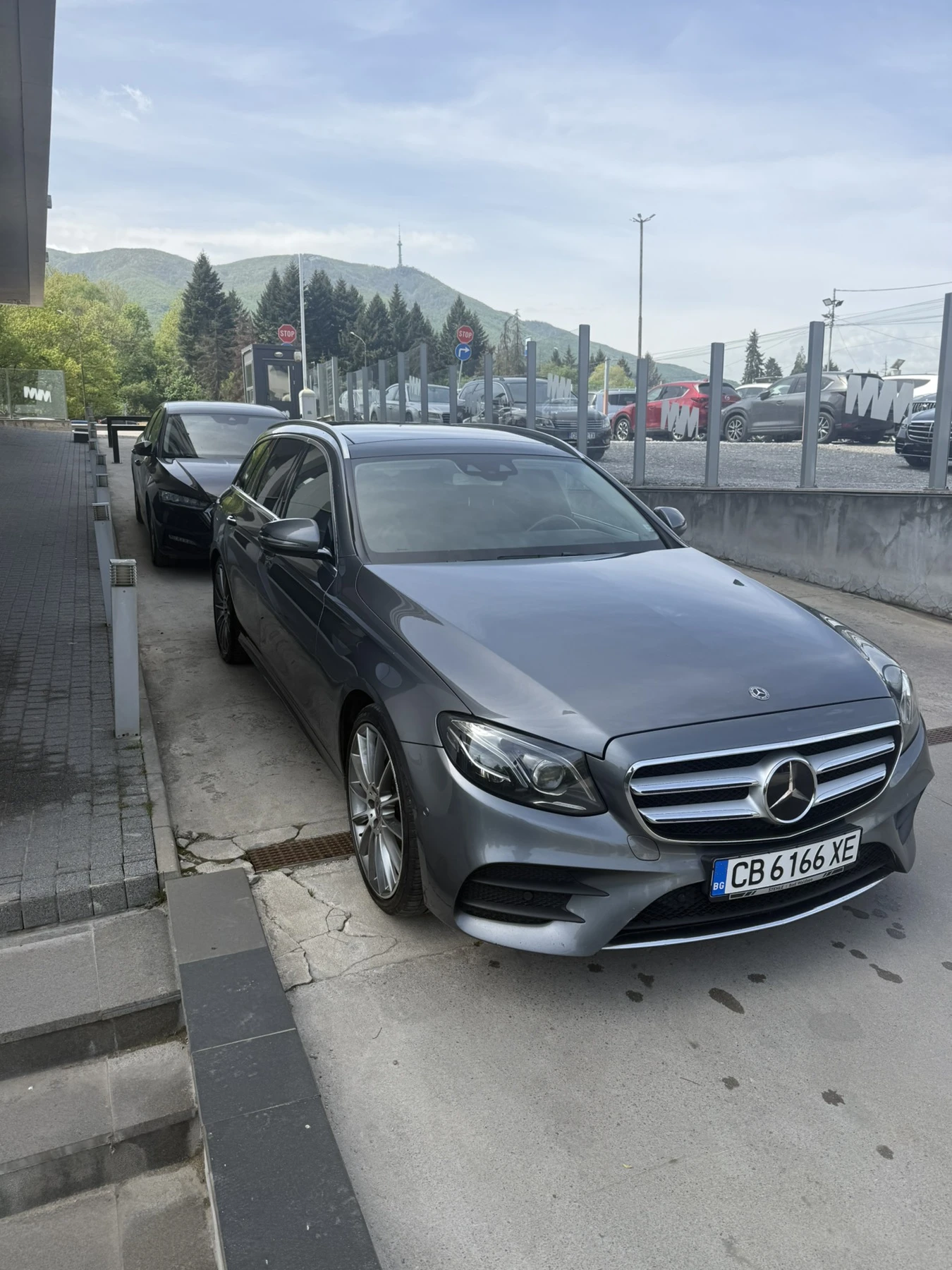 Mercedes-Benz E 400 От Мерцедес, Реални километри, почти всички екстри, снимка 3 - Автомобили и джипове - 54678197