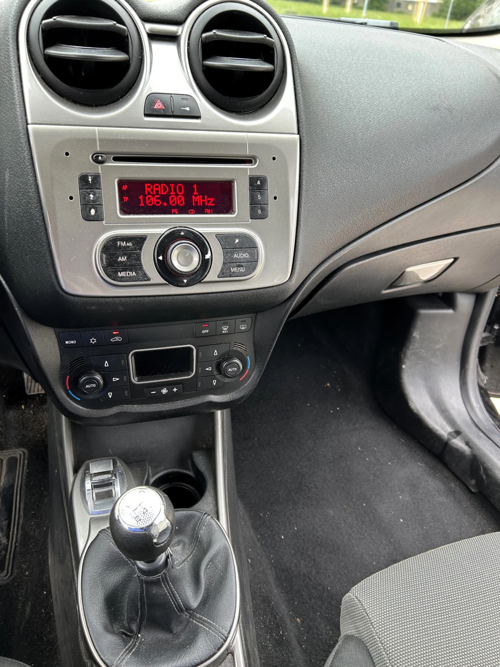 Alfa Romeo MiTo, снимка 12 - Автомобили и джипове - 54633813