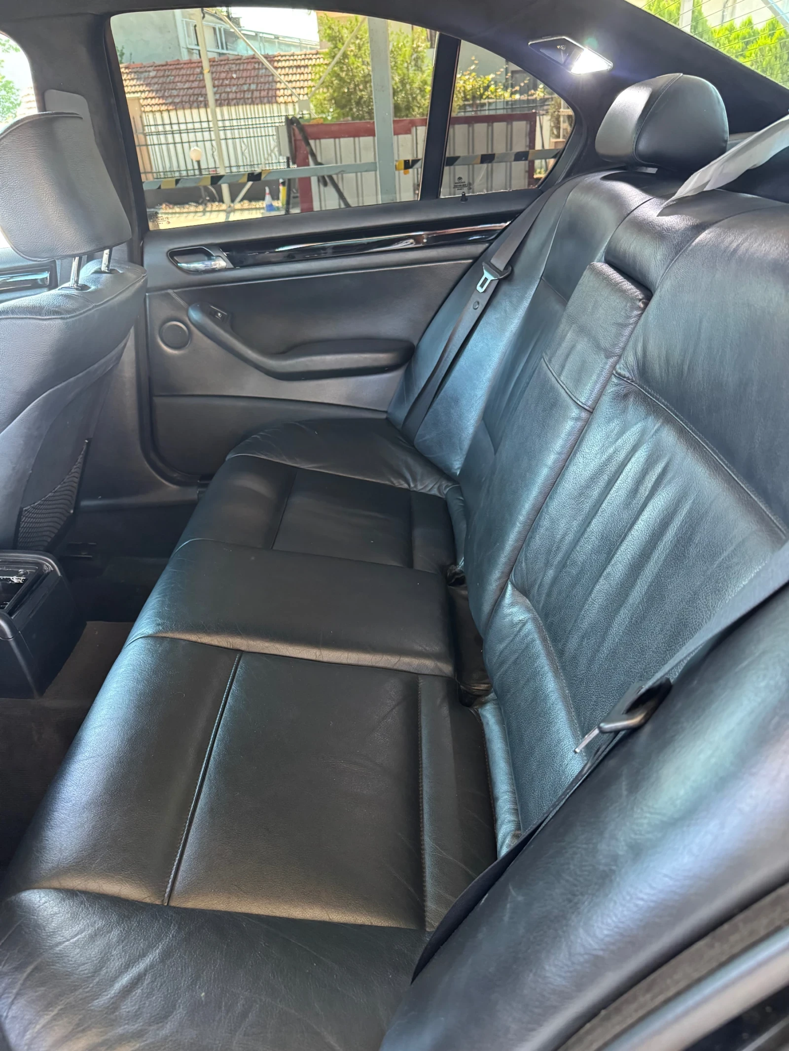 BMW 330, снимка 4 - Автомобили и джипове - 54691746