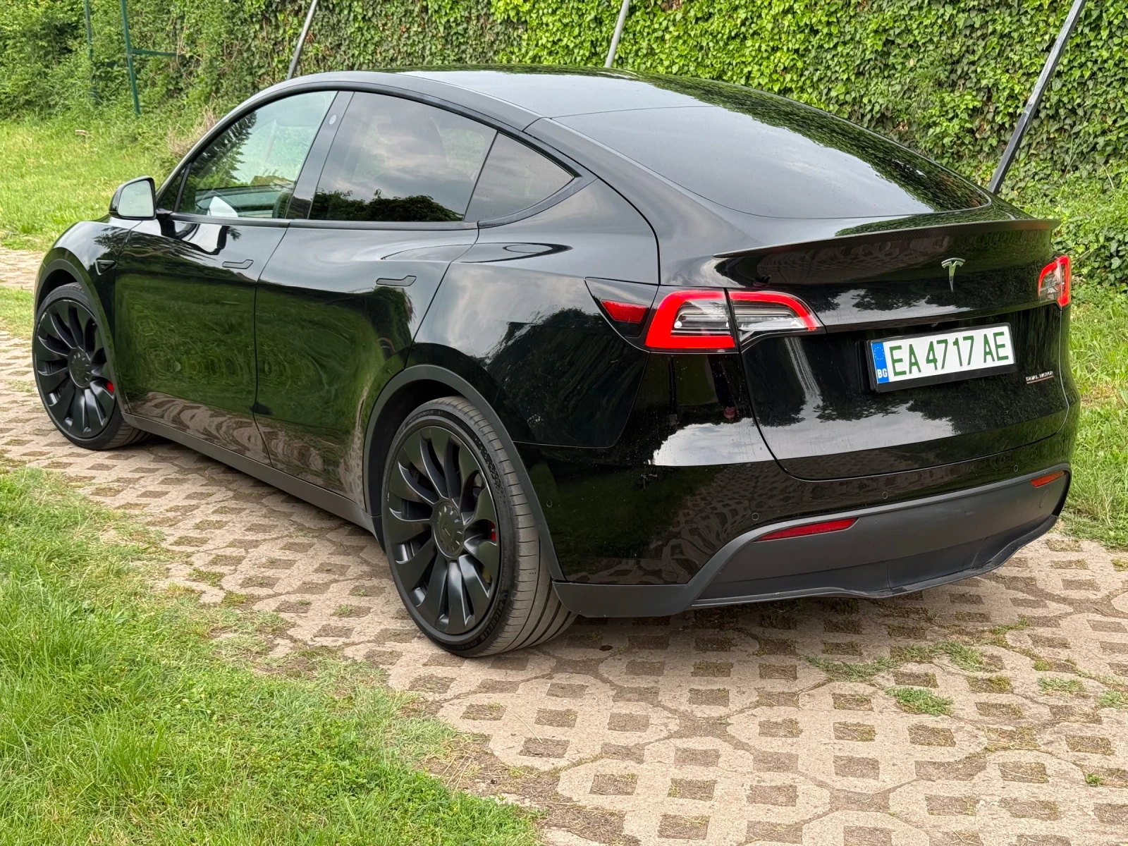 Tesla Model Y Performance, снимка 4 - Автомобили и джипове - 54765427