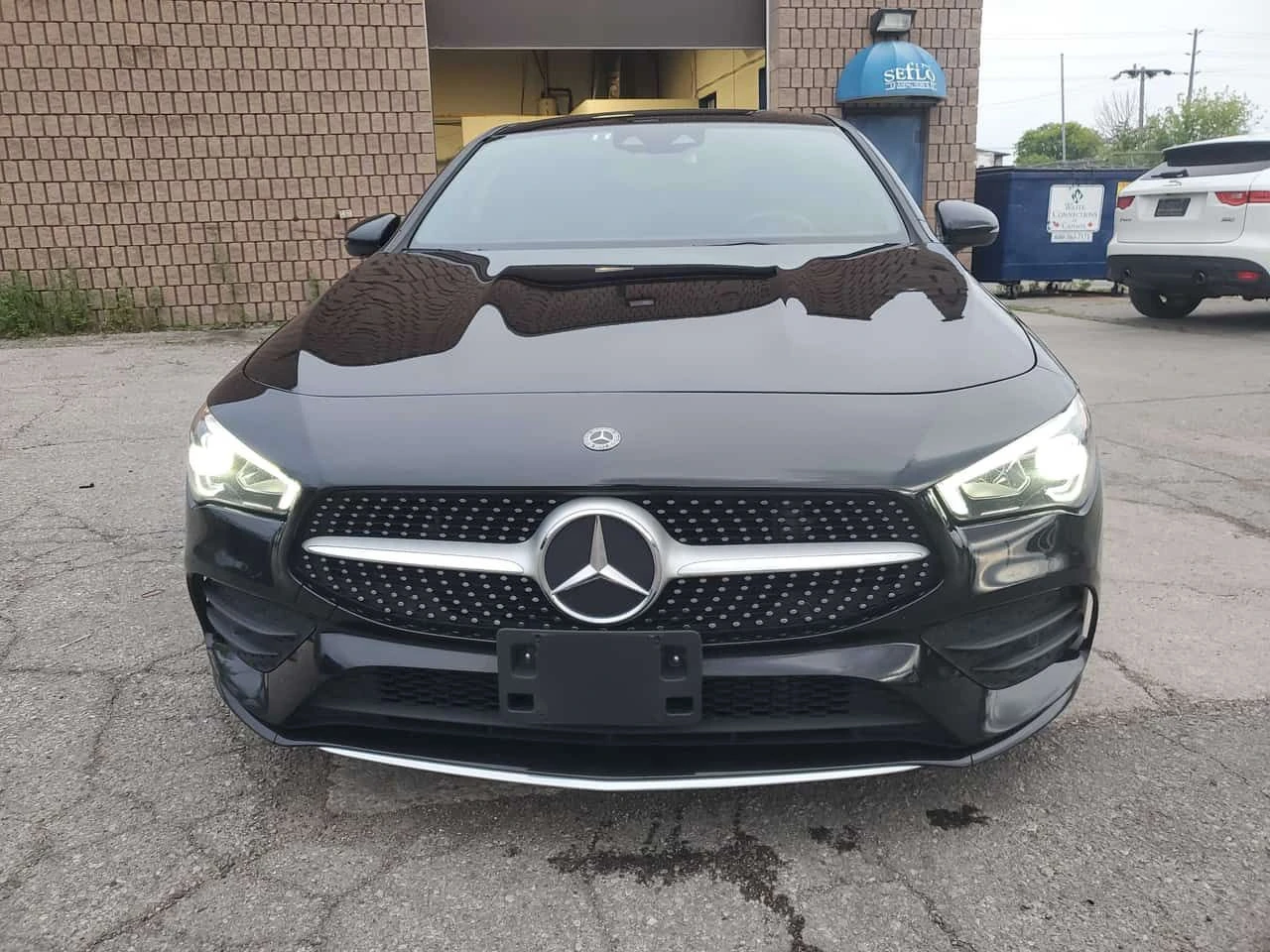 Mercedes-Benz CLA 250 4MATIC * FULL AMG PACK* АМБИЕНТНО* ПАНОРАМА* , снимка 2 - Автомобили и джипове - 55045972