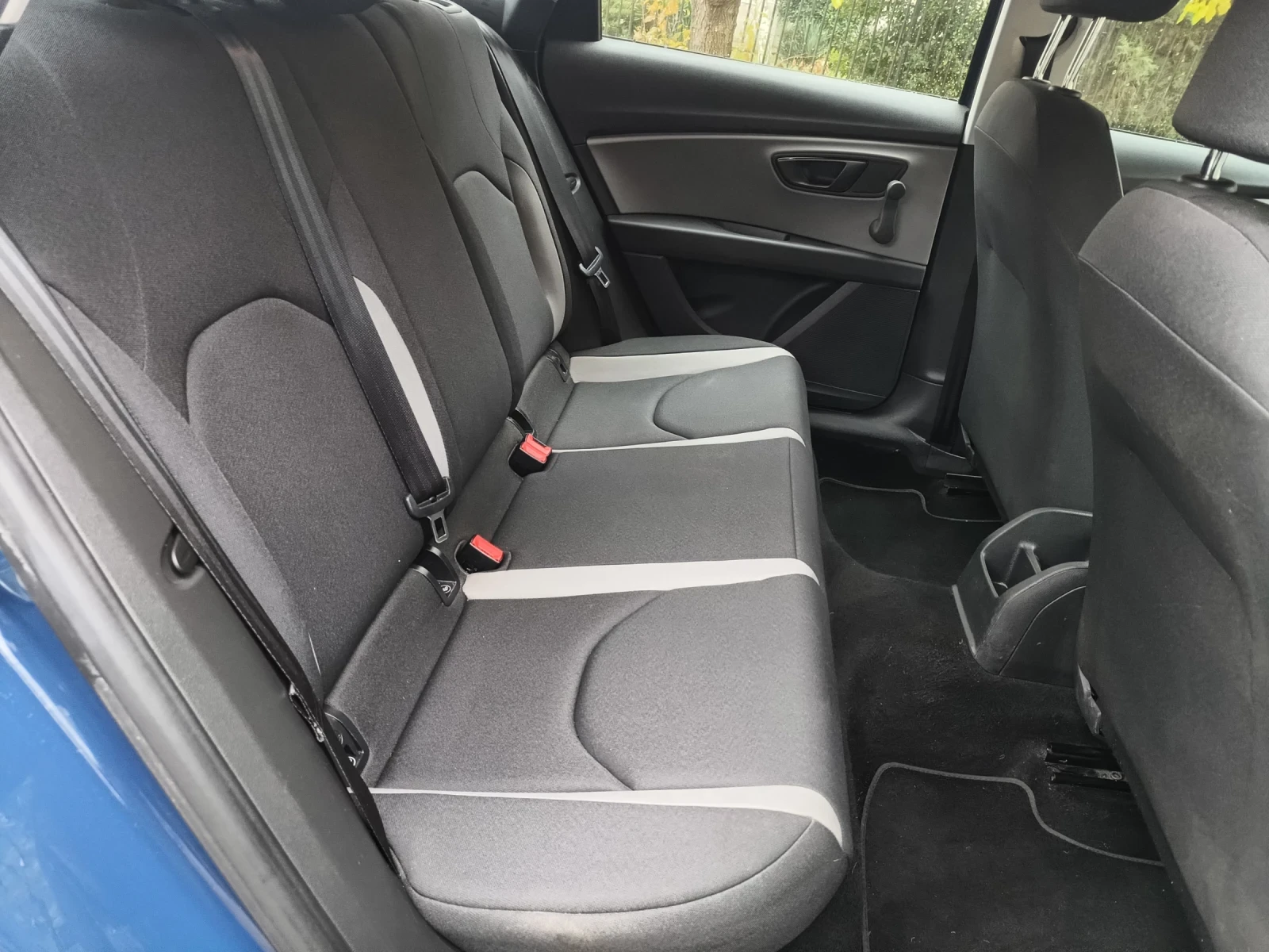Seat Leon ST, снимка 9 - Автомобили и джипове - 55435552