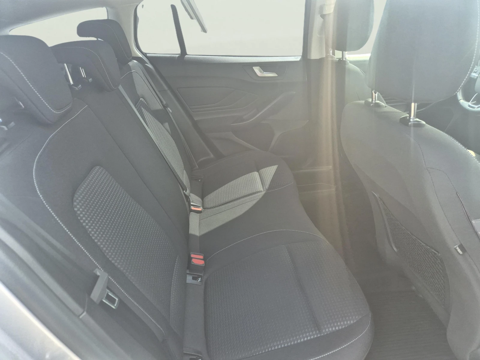 Ford Focus 1.5 EcoBlue, снимка 9 - Автомобили и джипове - 55619503
