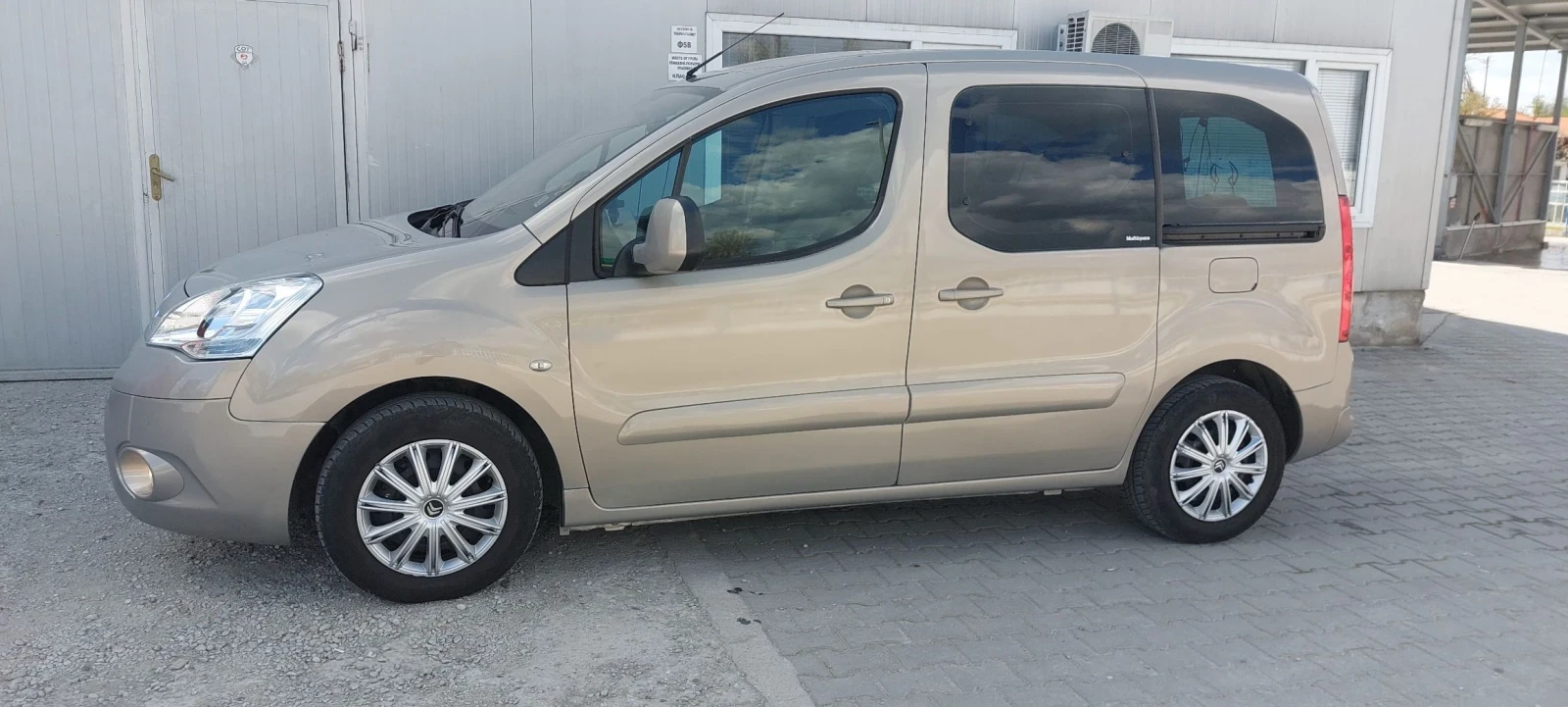 Citroen Berlingo, снимка 6 - Автомобили и джипове - 55679357