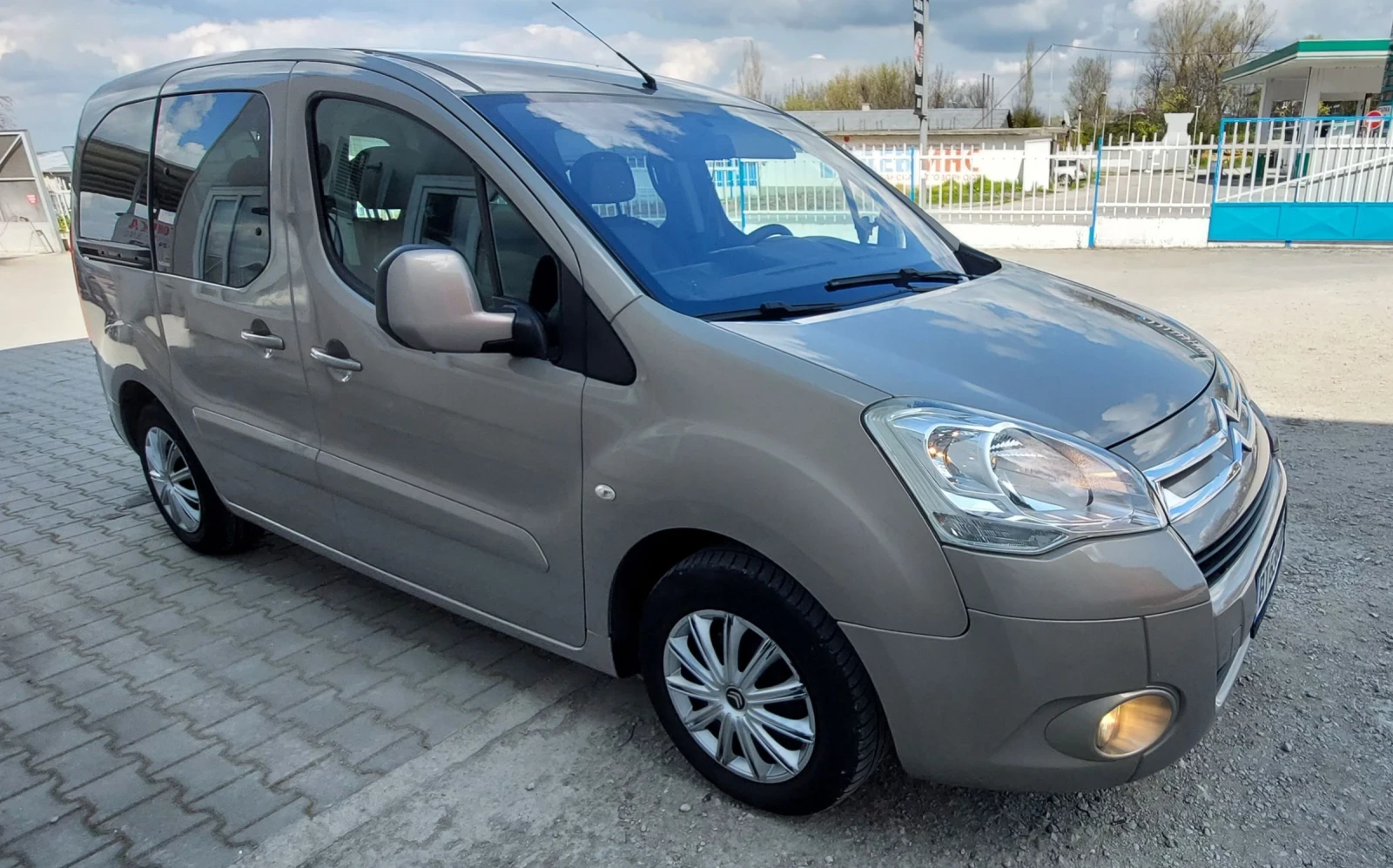 Citroen Berlingo, снимка 5 - Автомобили и джипове - 55679357