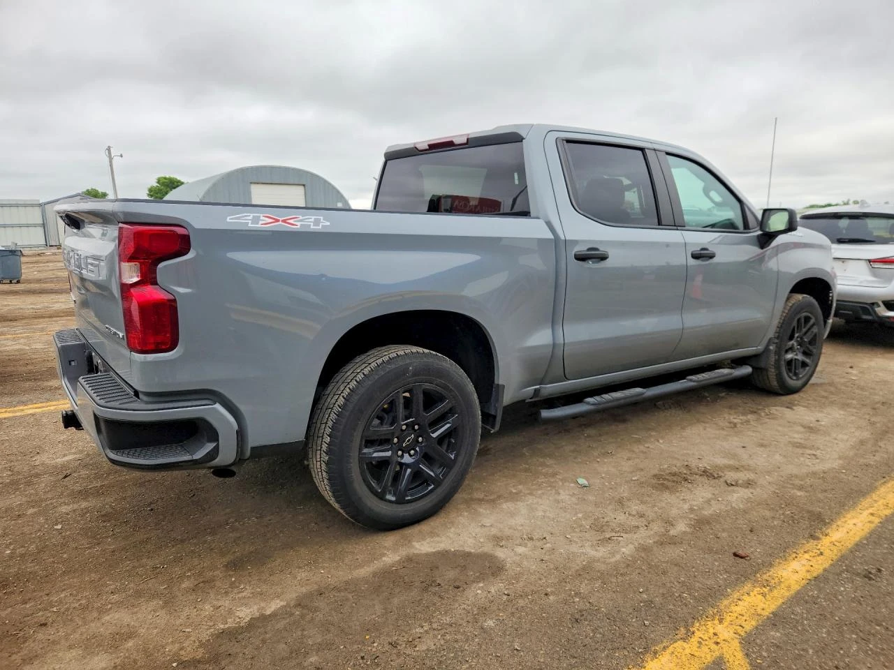 Chevrolet Silverado 2.7l K1500 Custom, снимка 3 - Автомобили и джипове - 55892129