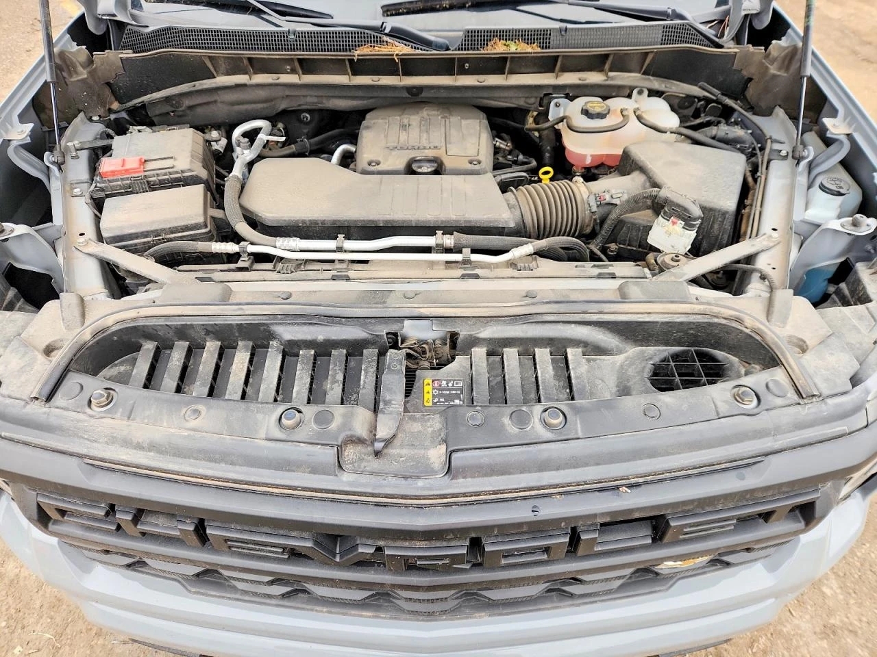 Chevrolet Silverado 2.7l K1500 Custom, снимка 11 - Автомобили и джипове - 55892129