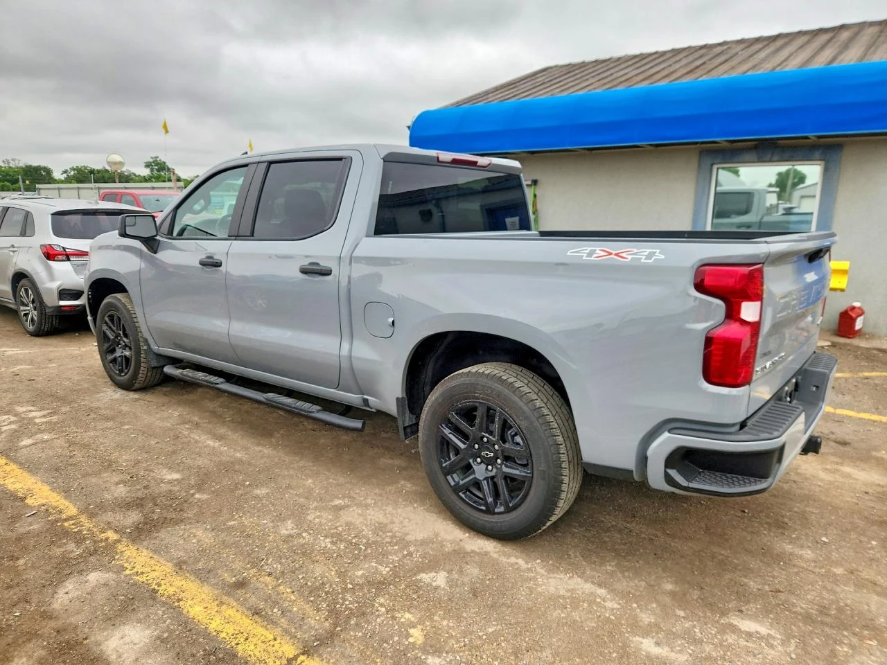 Chevrolet Silverado 2.7l K1500 Custom, снимка 2 - Автомобили и джипове - 55892129