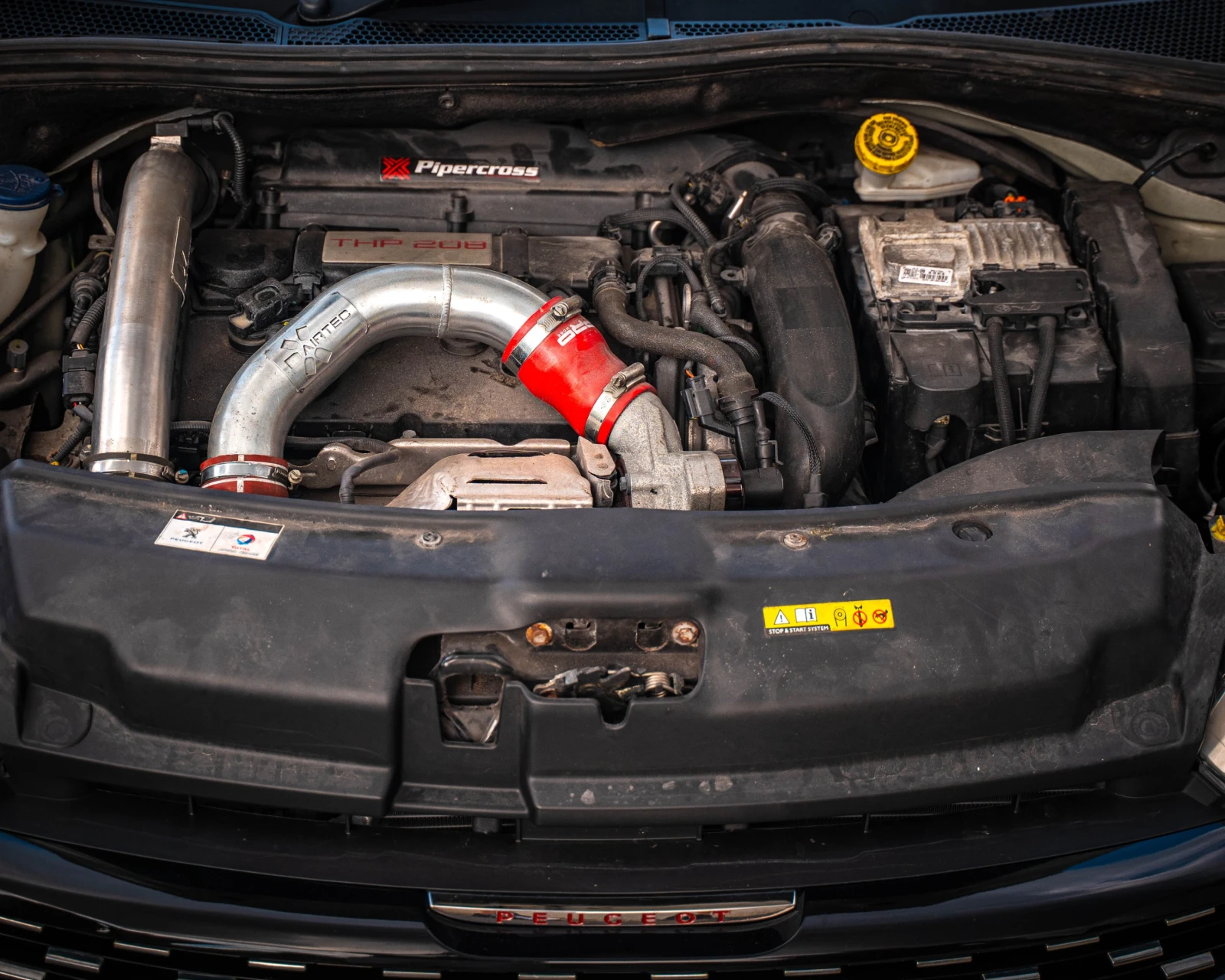 Peugeot 208 1.6 TURBO GTI, снимка 16 - Автомобили и джипове - 56319388