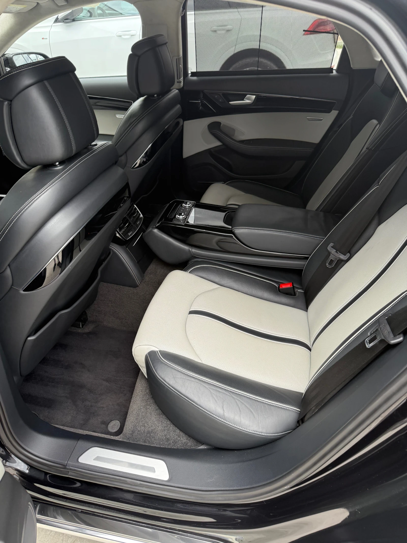 Audi A8, снимка 10 - Автомобили и джипове - 56721655