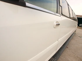 Lincoln Navigator 180-inch Stretch Limousine by Empire , снимка 3