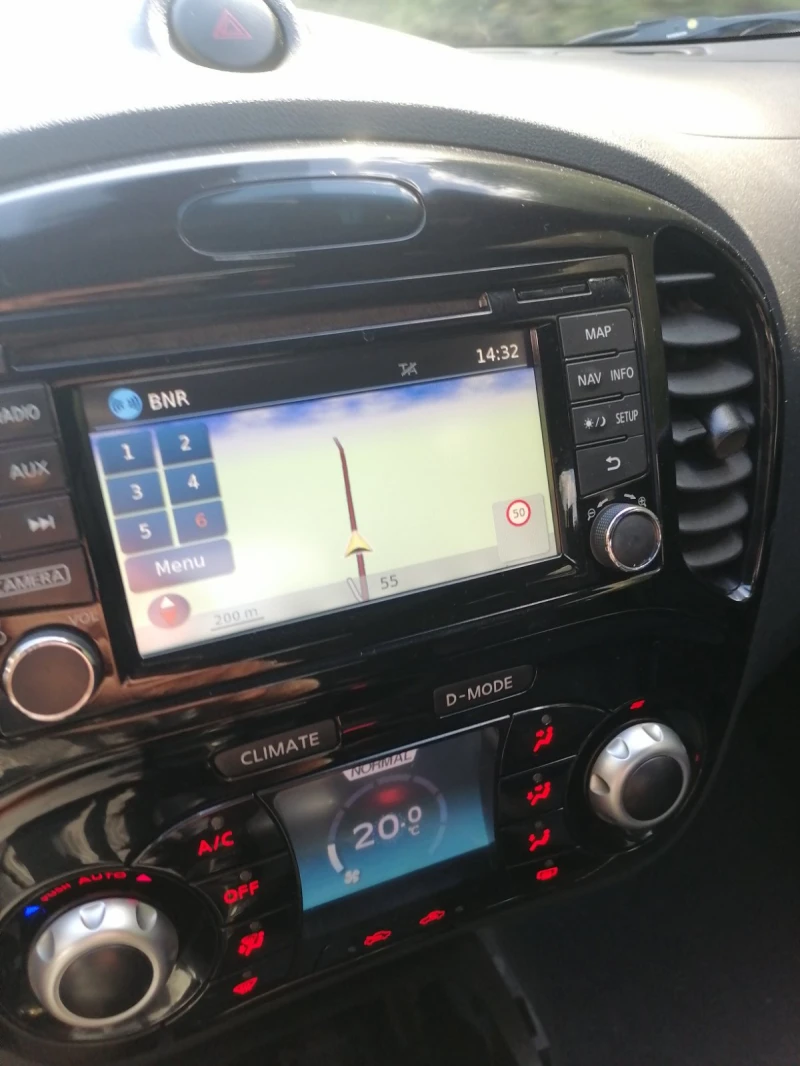 Nissan Juke, снимка 11 - Автомобили и джипове - 52407367