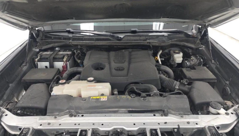Toyota Tundra, снимка 13 - Автомобили и джипове - 53260258