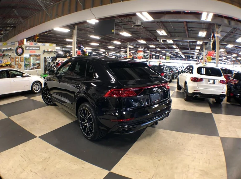 Audi Q8 PROGRESSIVE* DISTR* 21INCH* 360 - изображение 7