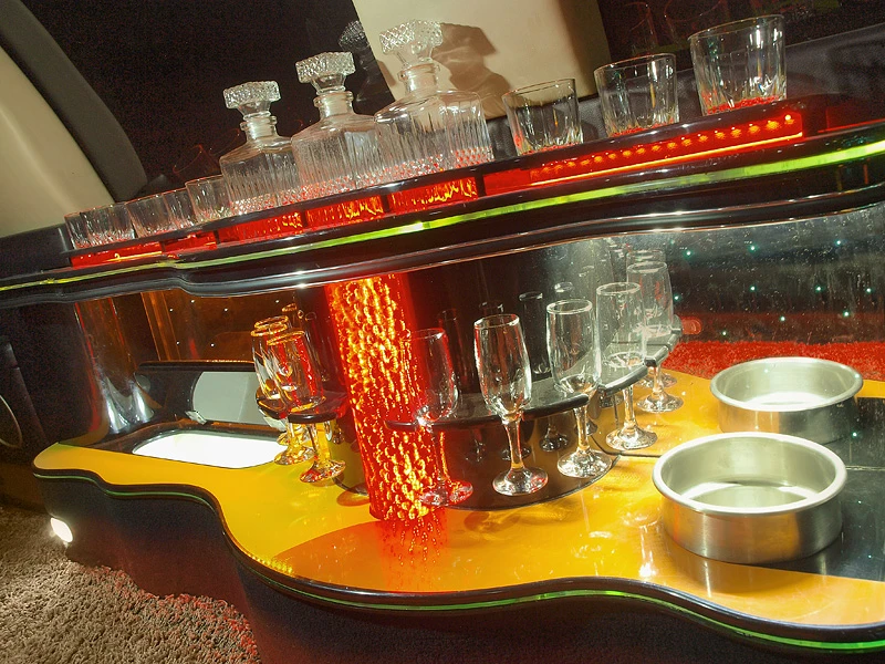 Lincoln Navigator 180-inch Stretch Limousine by Empire , снимка 11 - Автомобили и джипове - 54184051