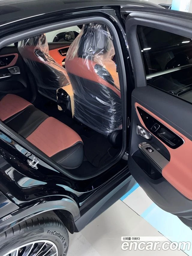 Mercedes-Benz GLC 300, снимка 17 - Автомобили и джипове - 56077600