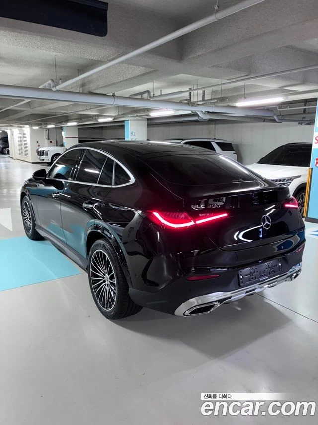 Mercedes-Benz GLC 300, снимка 11 - Автомобили и джипове - 56077600