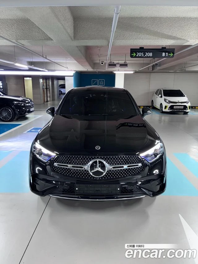 Mercedes-Benz GLC 300, снимка 3 - Автомобили и джипове - 56077600