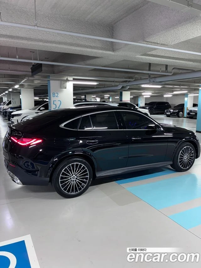 Mercedes-Benz GLC 300, снимка 12 - Автомобили и джипове - 56077600