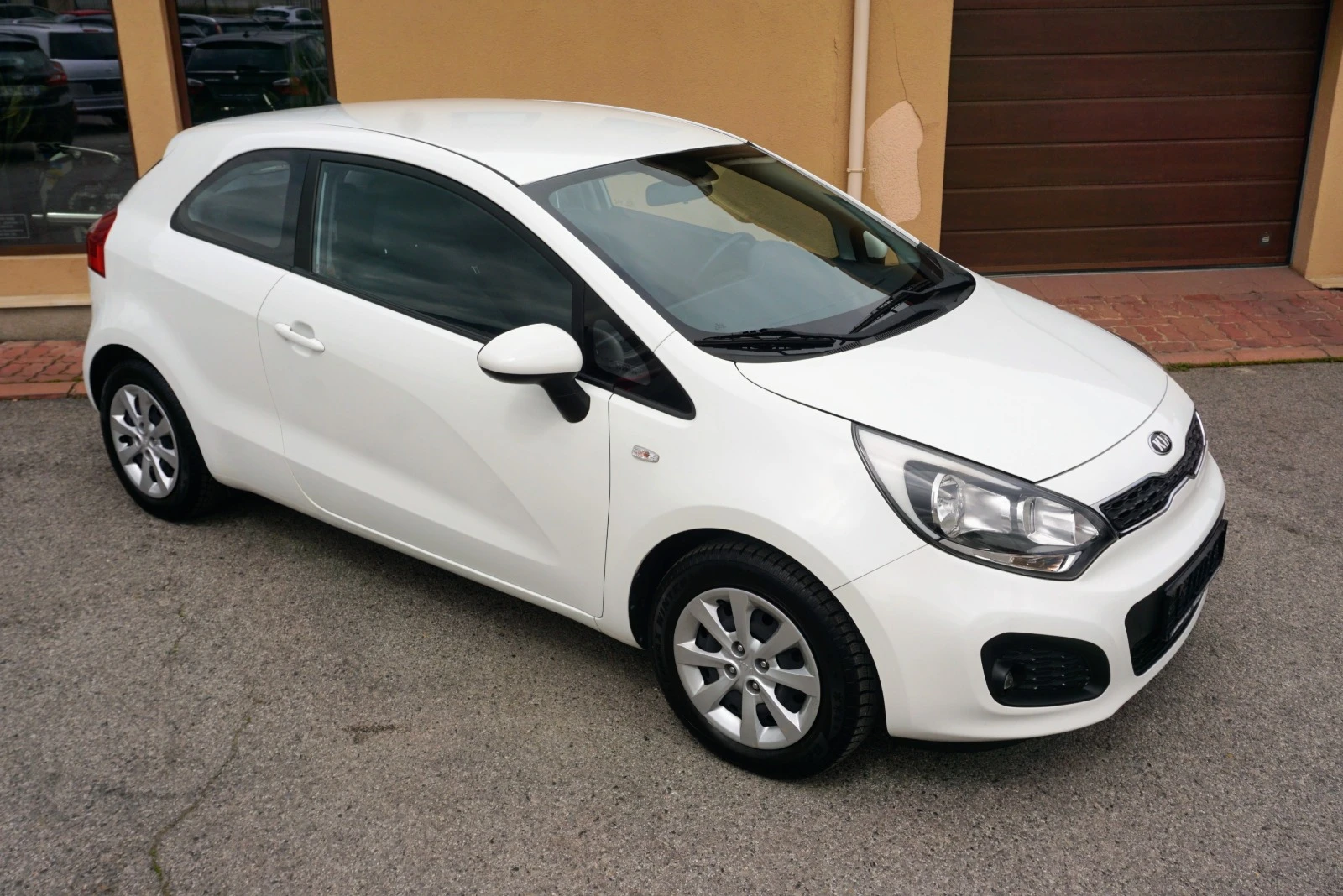 Kia Rio 1.1 CRDI ACTIVE - изображение 2