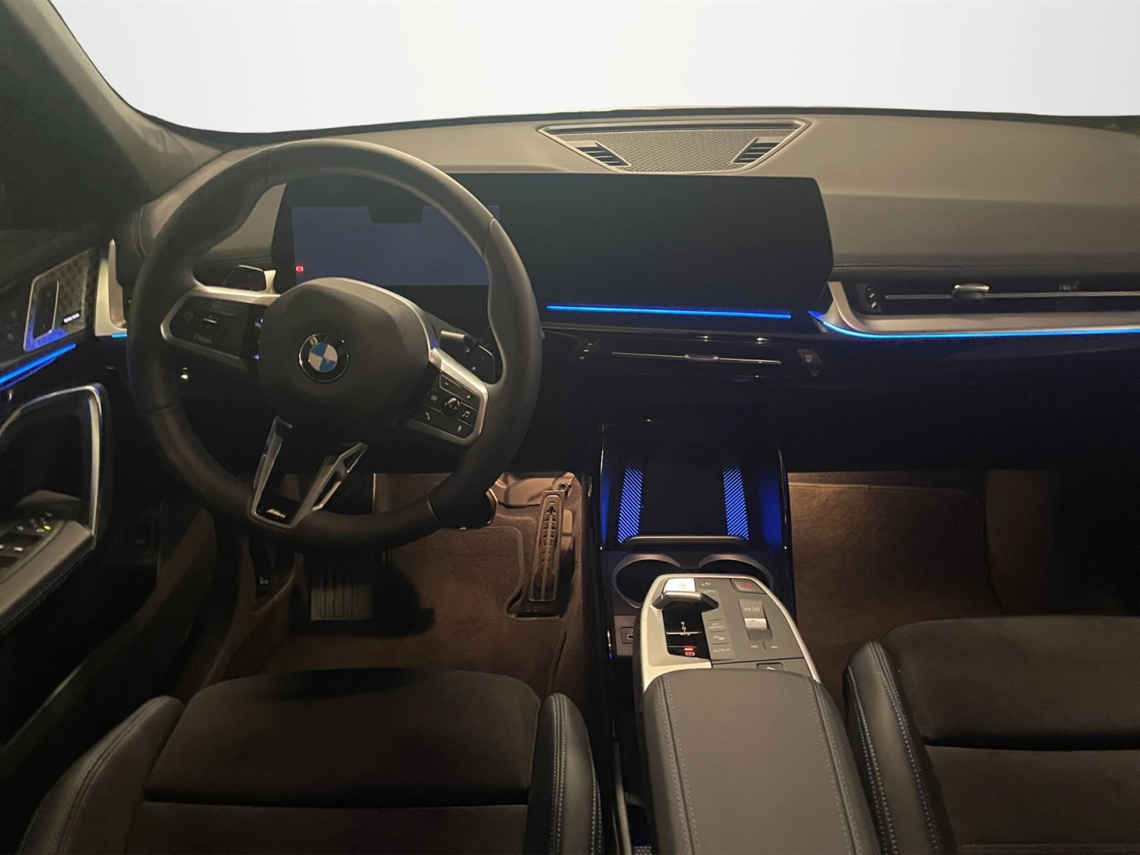 BMW X1 sDrive20i - изображение 7