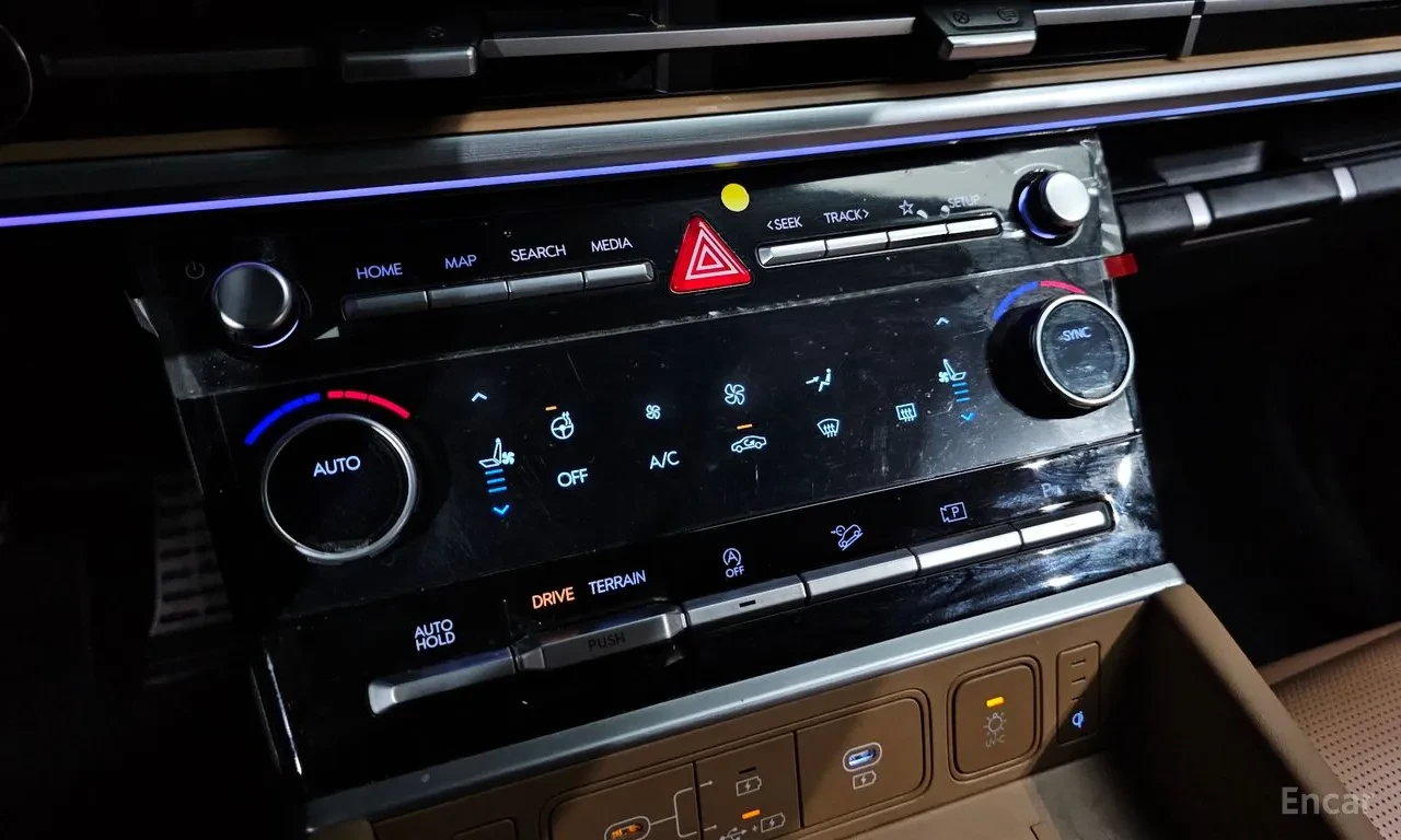 Hyundai Santa fe CALLIGRAPHY* DISTRONIC* HEAD-UP* 360 КАМЕРИ* ОБДУХ, снимка 14 - Автомобили и джипове - 54355188