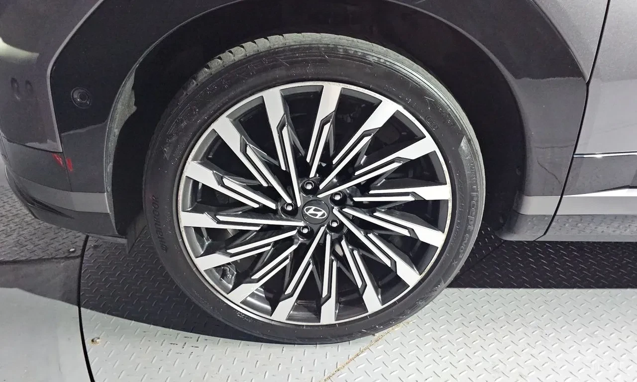 Hyundai Santa fe CALLIGRAPHY* DISTRONIC* HEAD-UP* 360 КАМЕРИ* ОБДУХ, снимка 5 - Автомобили и джипове - 54355188