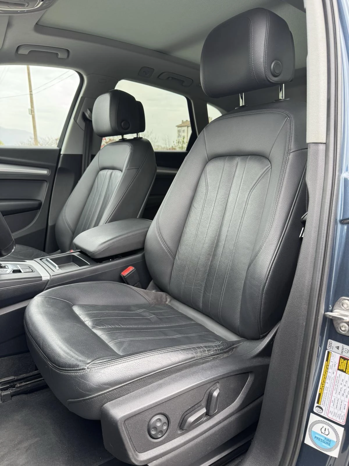 Audi Q5 Progressive, снимка 7 - Автомобили и джипове - 54427446