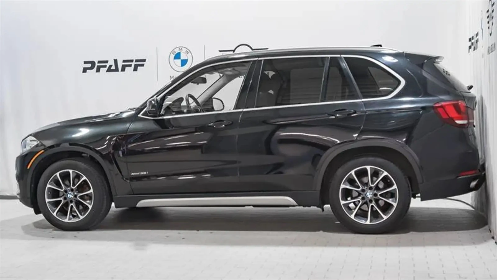 BMW X5 xDrive35i * Premium Pack* AвтоКредит * (ЦЕНА ДО БГ, снимка 3 - Автомобили и джипове - 54973663