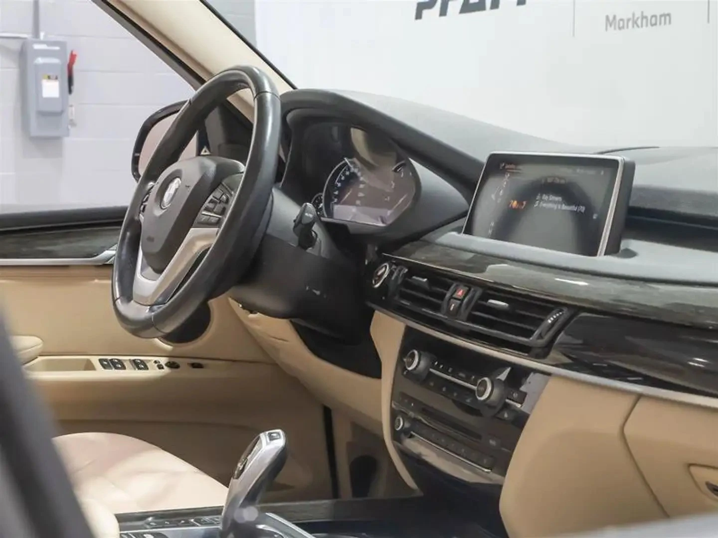 BMW X5 xDrive35i * Premium Pack* AвтоКредит * (ЦЕНА ДО БГ, снимка 15 - Автомобили и джипове - 54973663