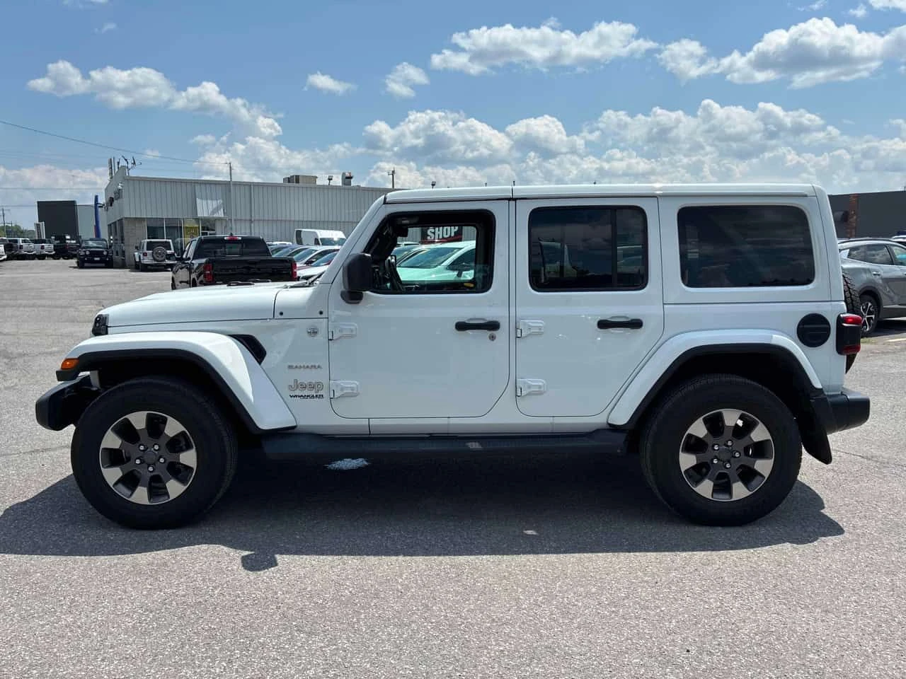 Jeep Wrangler * Sahara * CARFAX * ЦЕНА ДО БГ, снимка 2 - Автомобили и джипове - 55263100