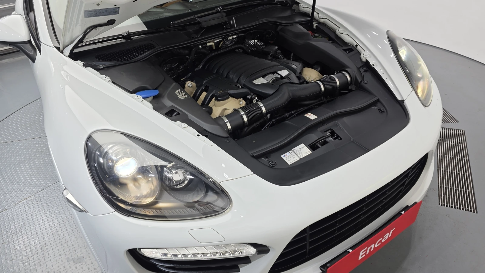 Porsche Cayenne GTS* ЕЛ. БАГАЖНИК* ПОДГРЕВ ВОЛАН* ЛЮК* КРАЙНА ЦЕНА, снимка 6 - Автомобили и джипове - 55983873