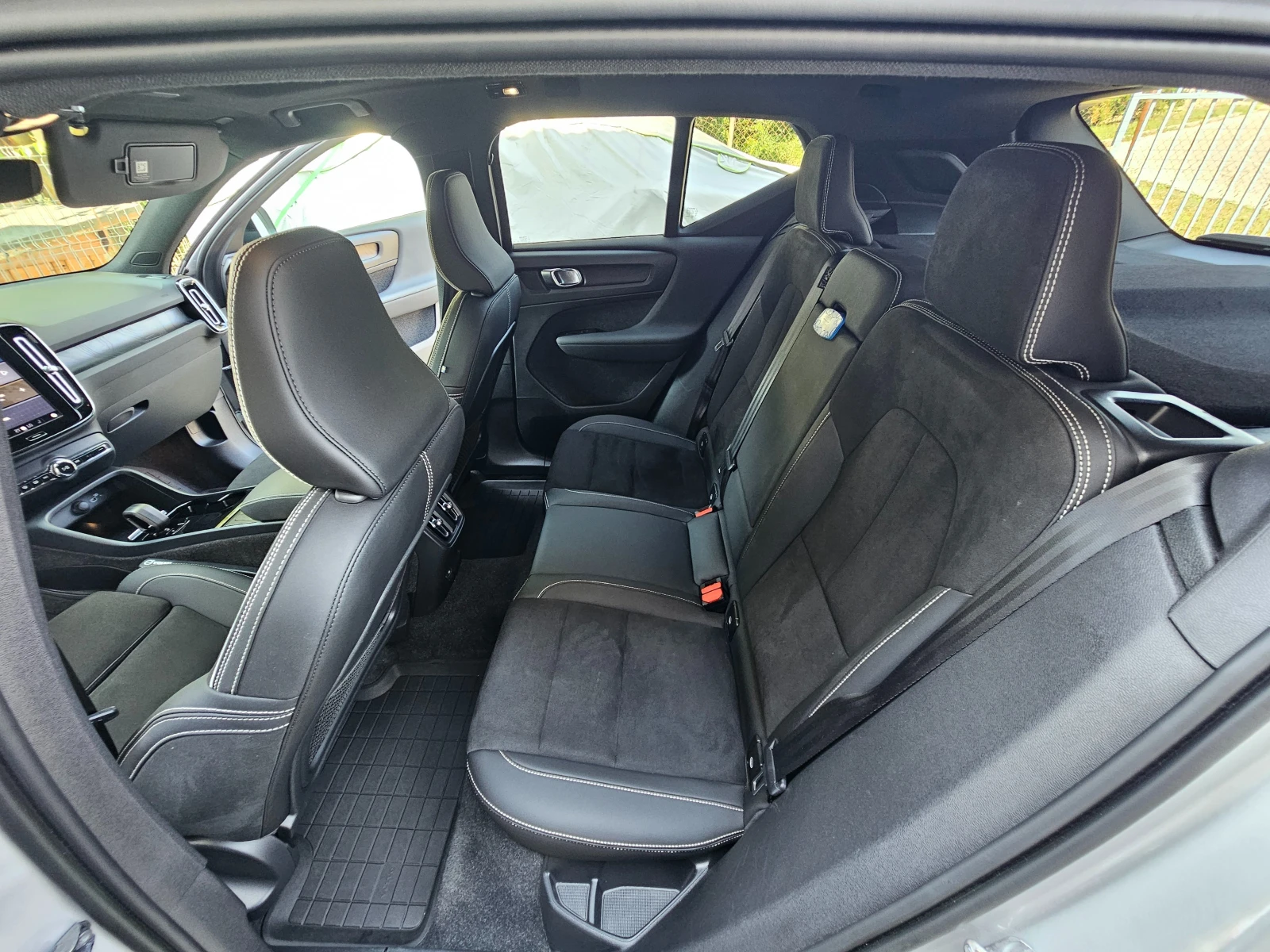 Volvo XC40, снимка 12 - Автомобили и джипове - 56242712