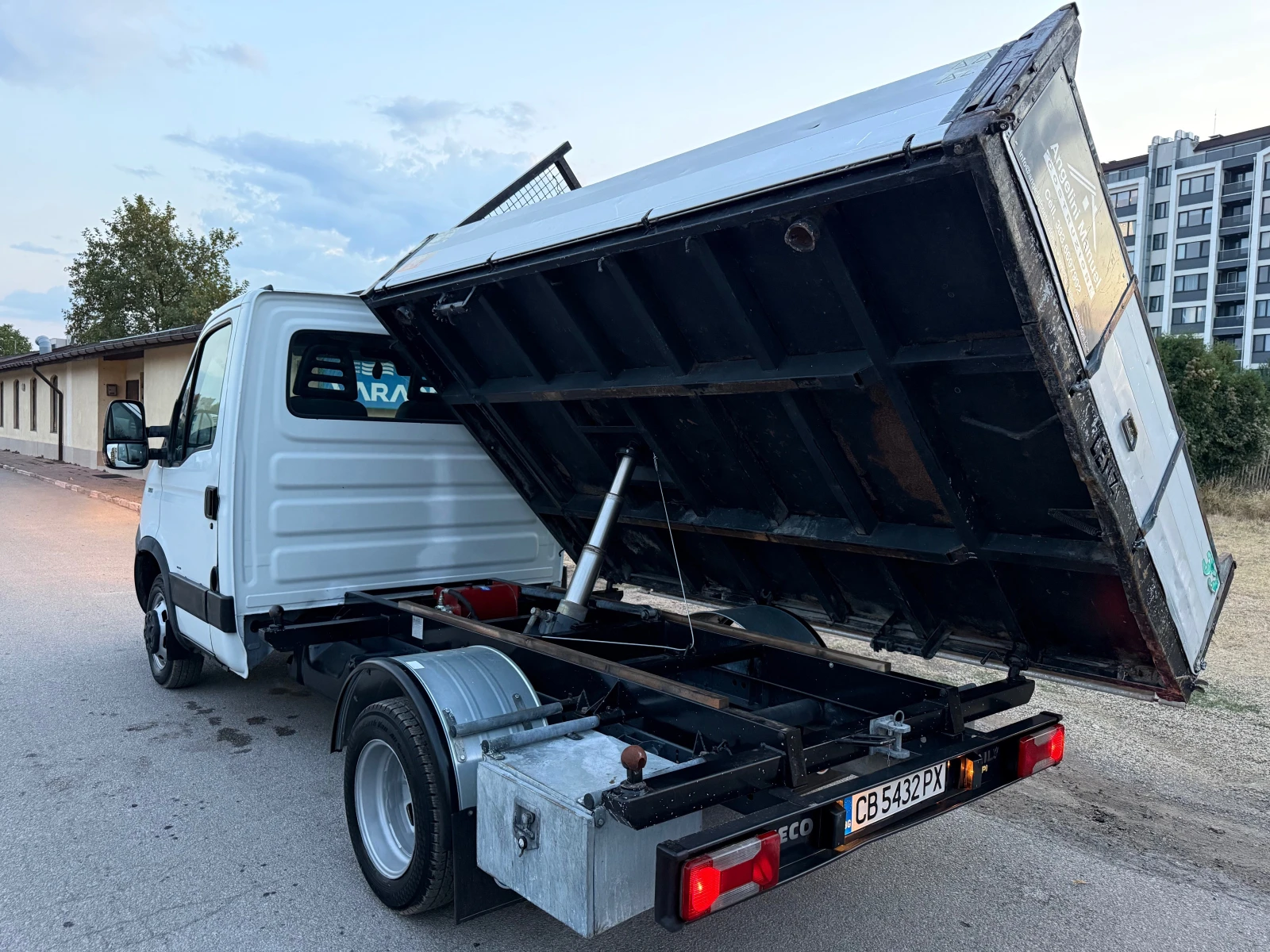 Iveco 35c15 3-стр самосвал, снимка 12 - Бусове и автобуси - 56060360